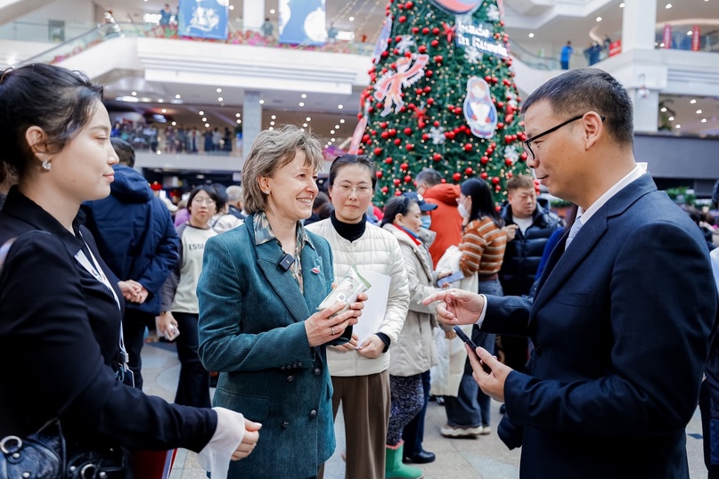 俄罗斯制造”食品文化节正式启动了！欢迎大家参加！ Это мы говорим «Добро пожаловать!», потому что сегодня в Шэньяне стартовал первый фестиваль-ярмарка «Сделано в России» ️