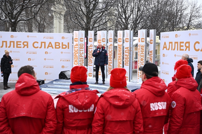 Дмитрий Чернышенко и Олег Матыцин открыли экспозицию «Аллея славы» на Международной выставке-форуме «Россия»