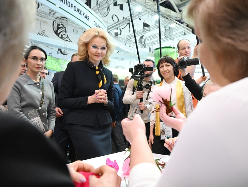 Татьяна Голикова представила достижения в сфере активного долголетия на выставке «Россия»