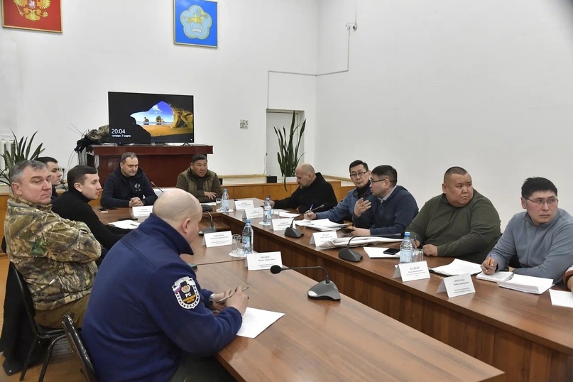 В ходе рабочей поездки замминистра Алексей Ересько провёл совещание по вопросу ликвидации последствий аварии на ТЭЦ в Республике Тыва