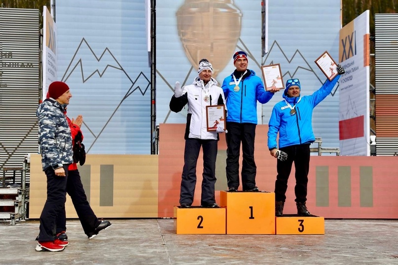 Кубок снова наш! Поздравляем команду чемпионов Распадской с девятой золотой наградой!