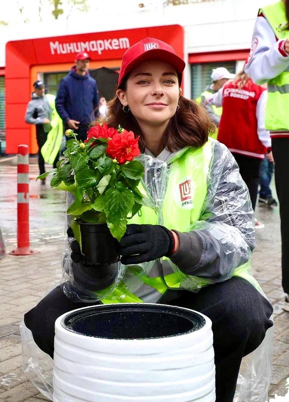 Марина Александрова Чисто.Весна Спасибо нашим звёздным друзьям и их многочисленным поклонникам, которые вместе с тысячами нефтяников ЛУКОЙЛа по всей стране…