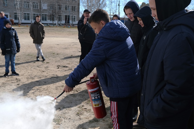 Сотрудники компаний «Газпром переработка Благовещенск» и «Газпром газобезопасность» встретились с учениками спецшколы поселка Юхта в рамках…