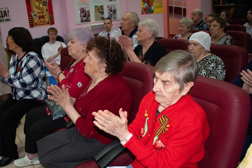 Накануне 79 годовщины Победы в Великой Отечественной войне волонтеры-газовики навестили несколько десятков пожилых людей, в том числе и тех, кто живет в доме…