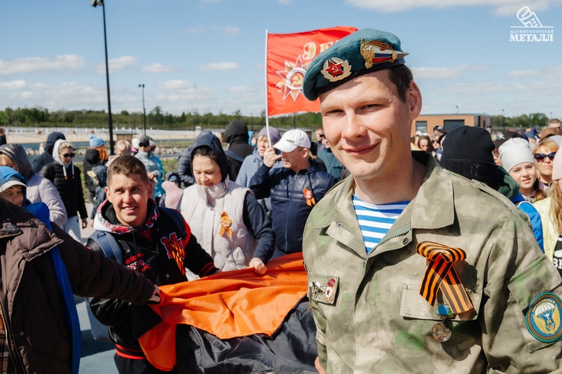 Уже много лет по всей России такой акцией жители отдают дань памяти героям, победившим в Великой Отечественной войне. Но официально последний раз рекорд…