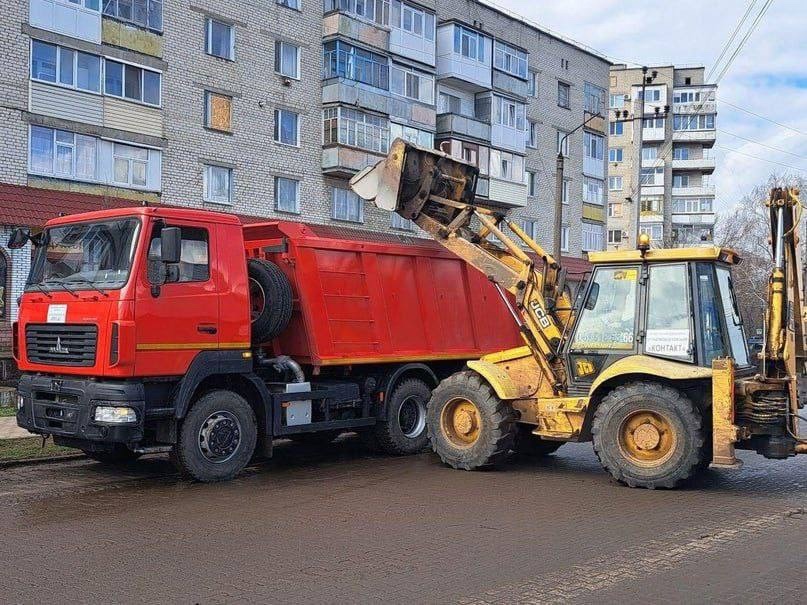 Улично-дорожную сеть Токмака Запорожской области приводят в порядок