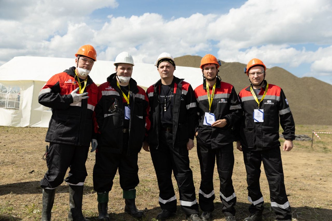 Проехать на скорость змейку на 9-метровом самосвале и сварить самый герметичный шов, пробурить идеальные шпуры и собрать рабочую схему взрывных работ под землей