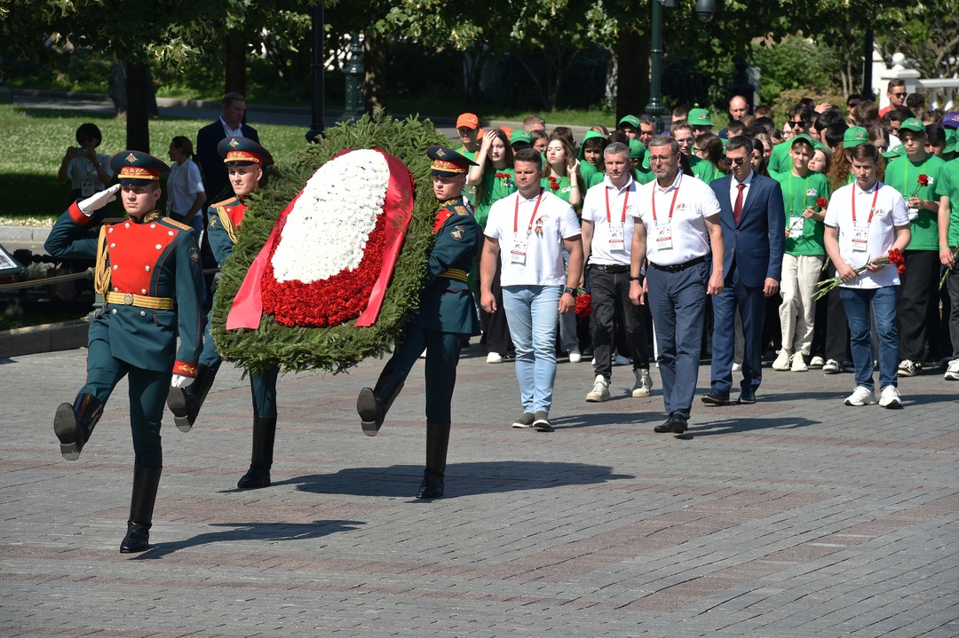 Участники культурно-образовательного проекта «Поезд Памяти» прибыли в Город-герой Москву