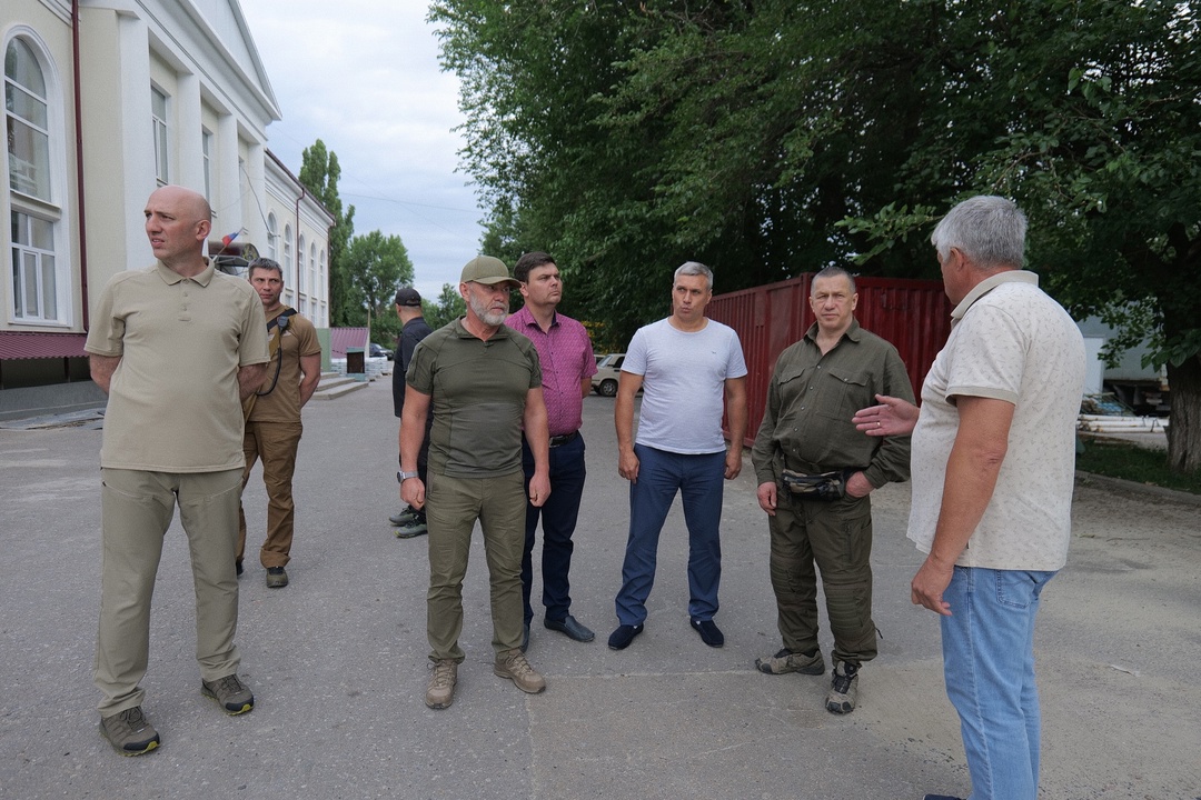 Юрий Трутнев проверил ход восстановительных работ на подшефных Дальнему Востоку территориях ДНР