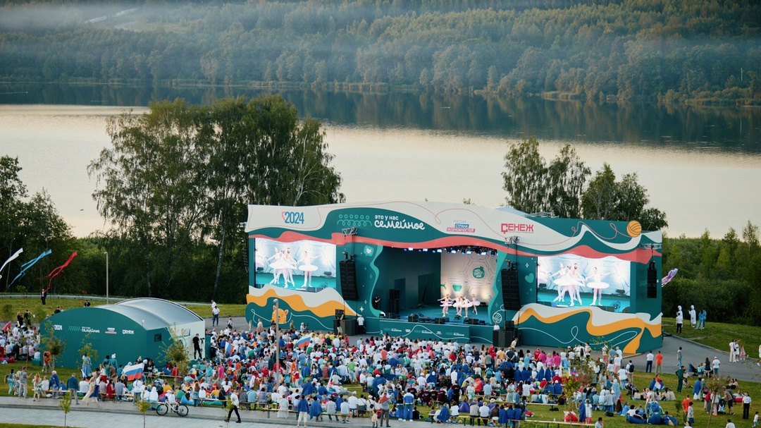Татьяна Голикова наградила победителей конкурса «Это у нас семейное»