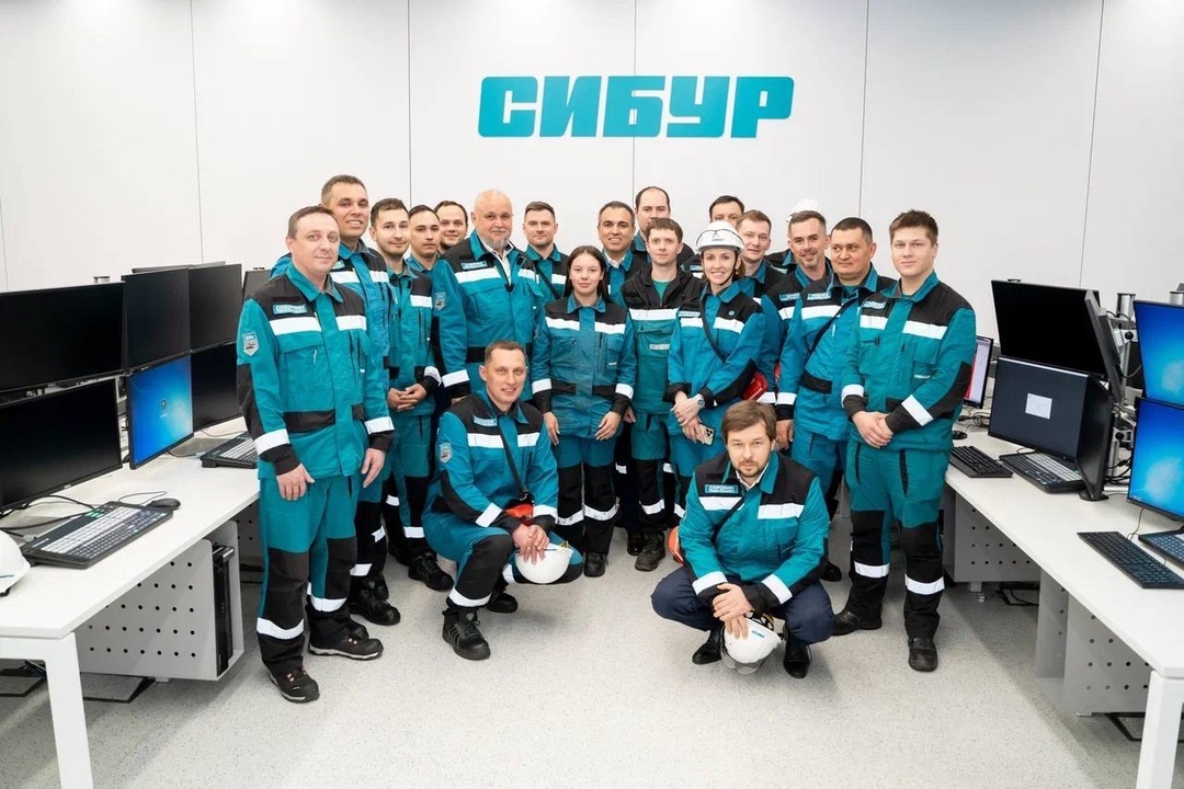 Сергей Цивилев посетил Центр развития инженерно-технической экспертизы СИБУРа в Тобольске