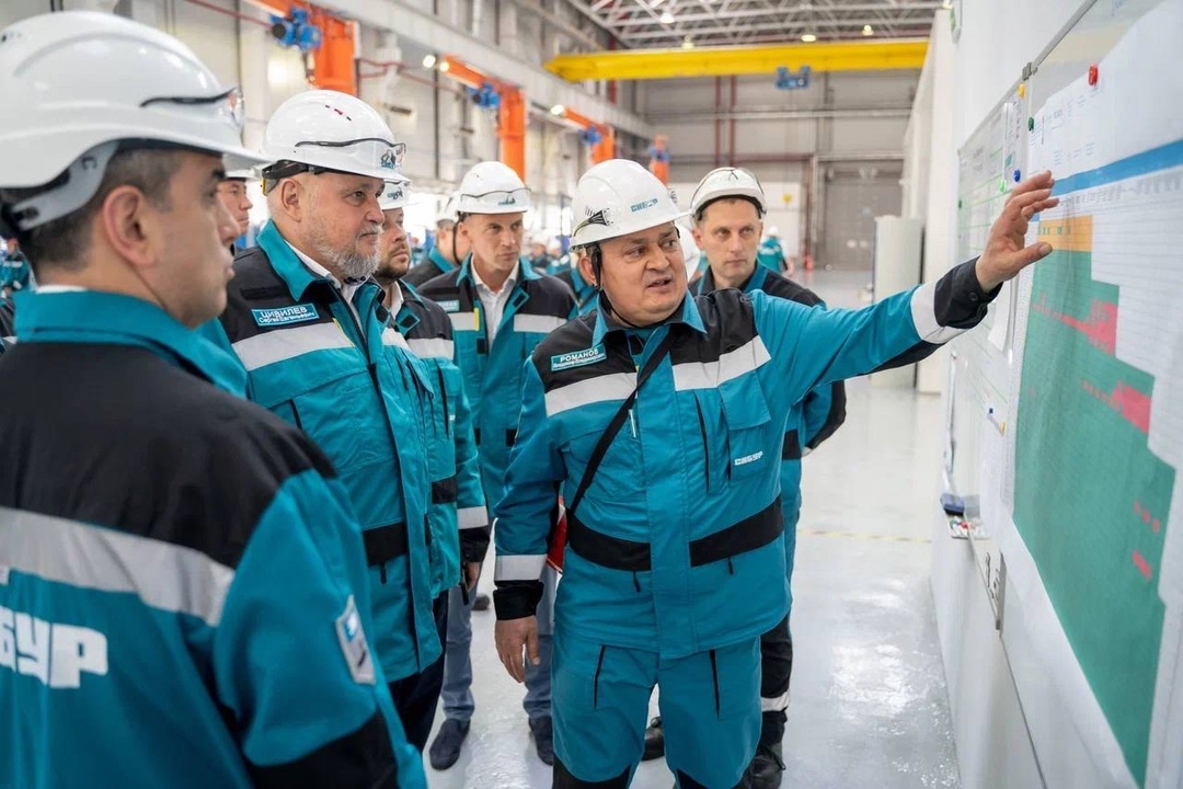 Сергей Цивилев посетил Центр развития инженерно-технической экспертизы СИБУРа в Тобольске