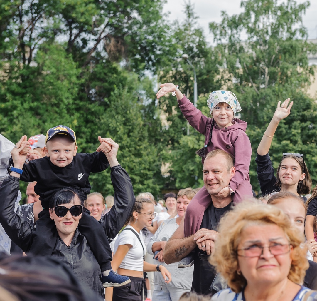 Друзья, вот и завершился наш главный и любимый праздник — День металлурга