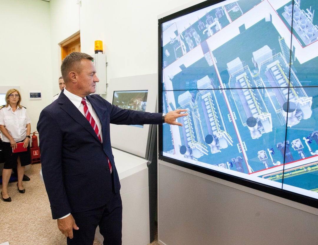 Роман Старовойт пообщался со студентами и преподавателями транспортных университетов Новосибирска