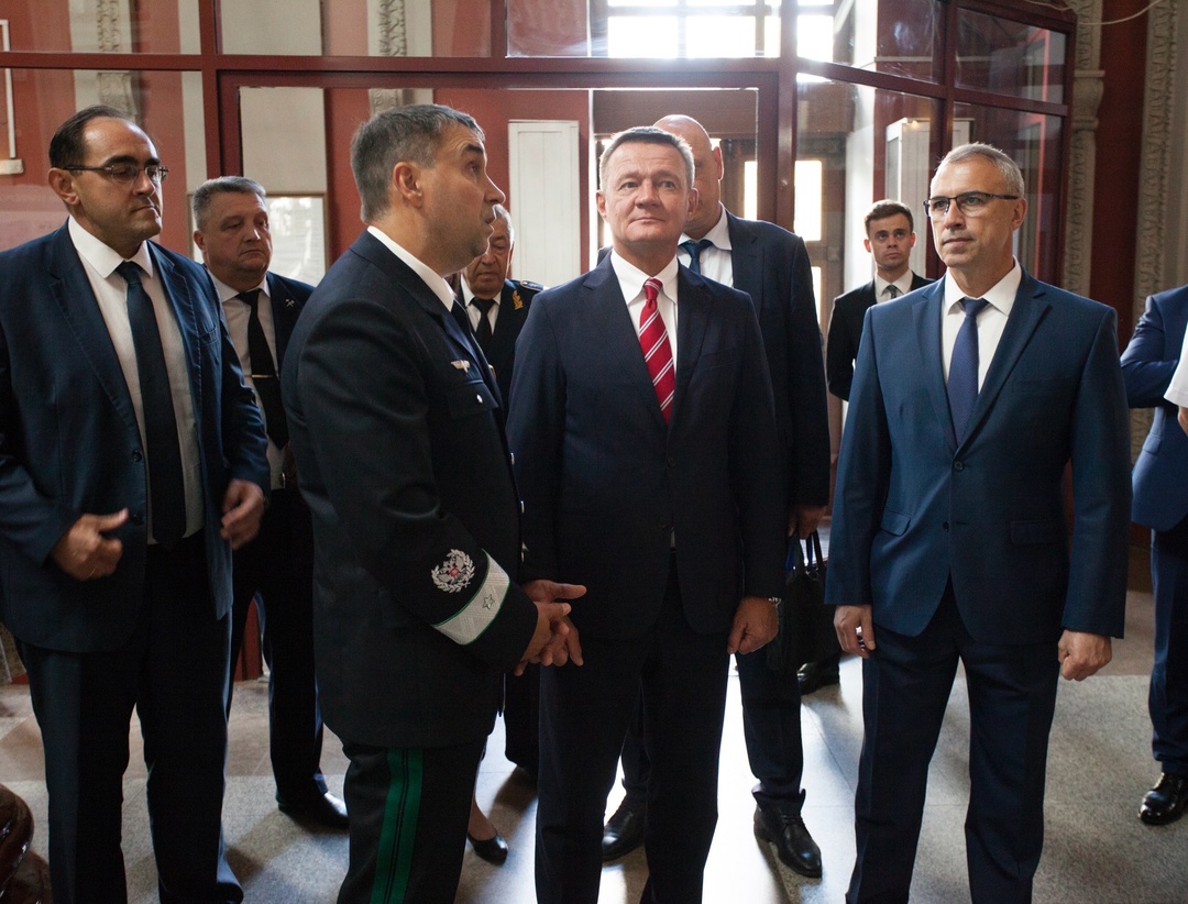 Роман Старовойт пообщался со студентами и преподавателями транспортных университетов Новосибирска