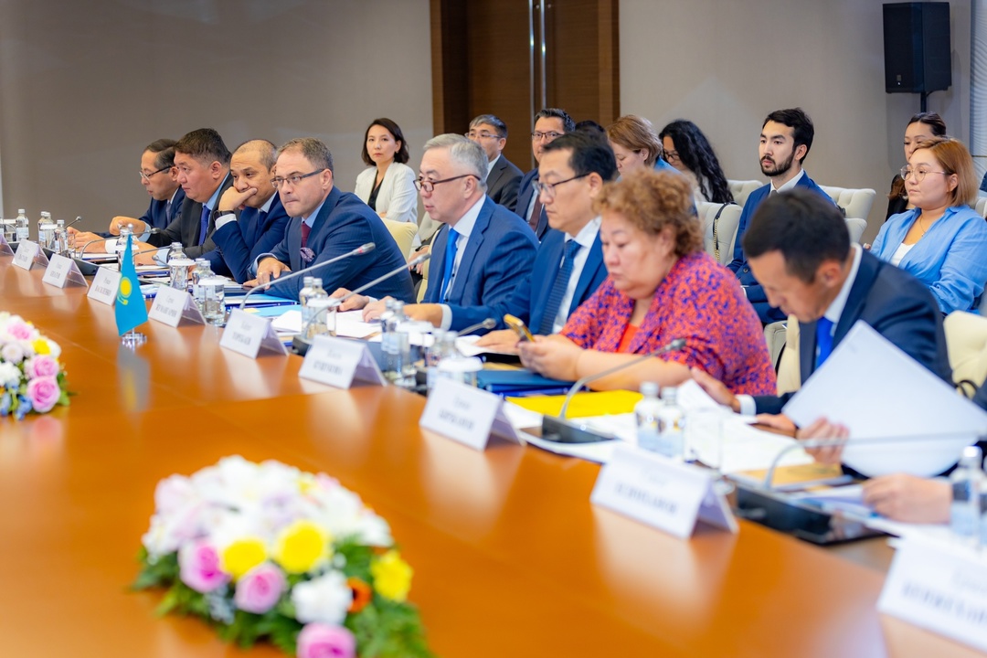 Алексей Оверчук принял участие во встрече сопредседателей Межправительственной комиссии по сотрудничеству между Российской Федерацией и Республикой Казахстан