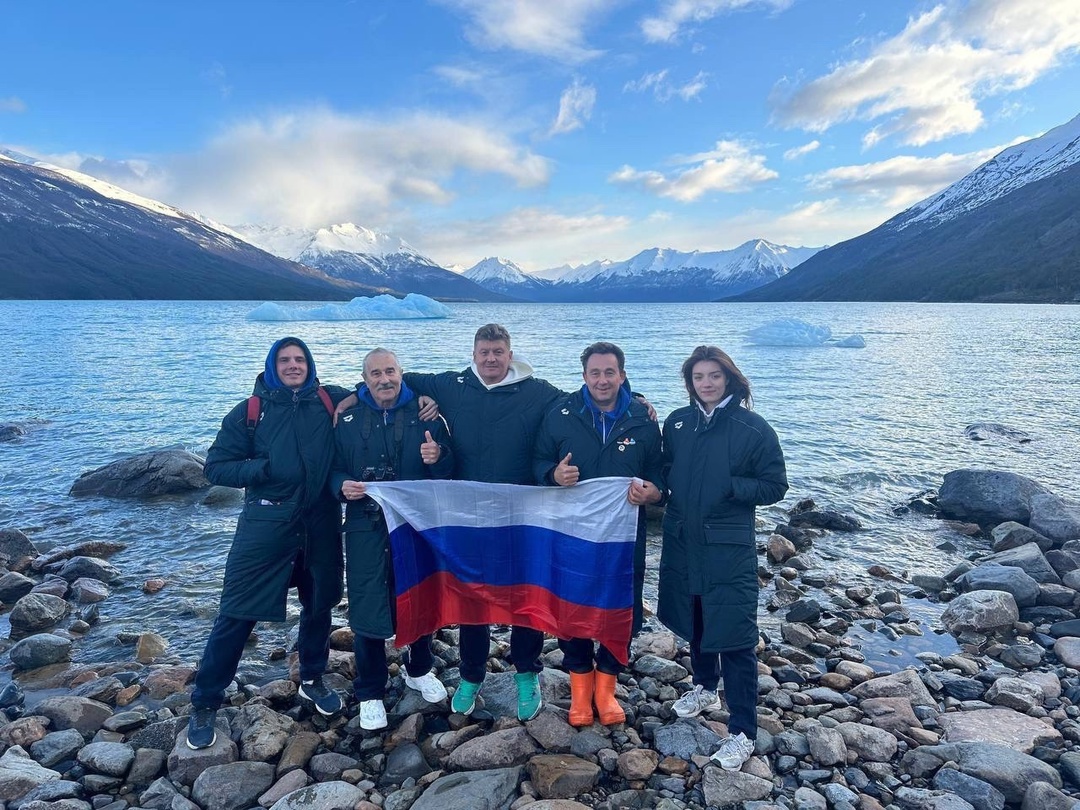 Сегодня, в День российского флага, делимся с вами фото сборной нашей страны по зимнему плаванию, которая в августе завоевала на Кубке мира в Аргентине 37…