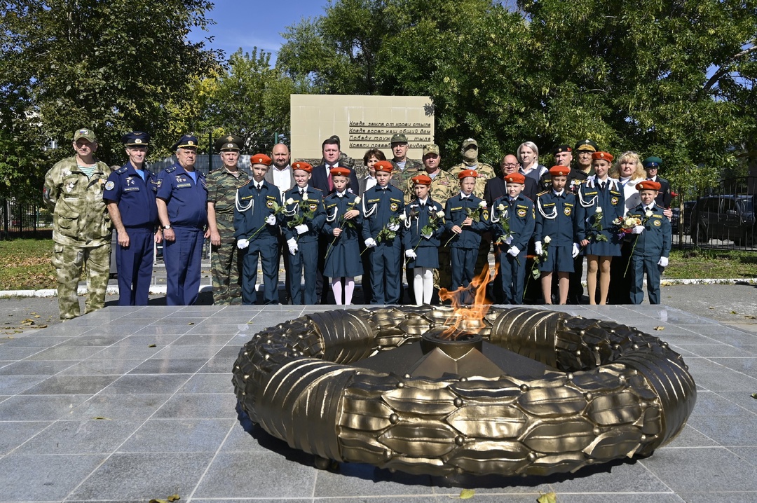 При поддержке компании «НОВАТЭК-Челябинск» в рамках проекта «Огонь Победы» зажёгся «Вечный огонь» в селе Кременкуль Сосновского района