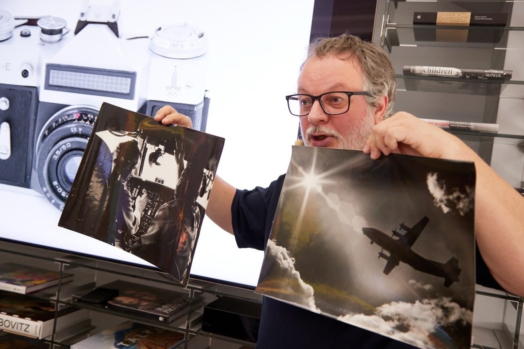 «Зенит» — сквозь время Сергей Шахиджанян, директор фотохроники ТАСС, открыл медиафотовыставку «ЗЕНИТ.ТАСС: Жизнь страны вчера и сегодня»