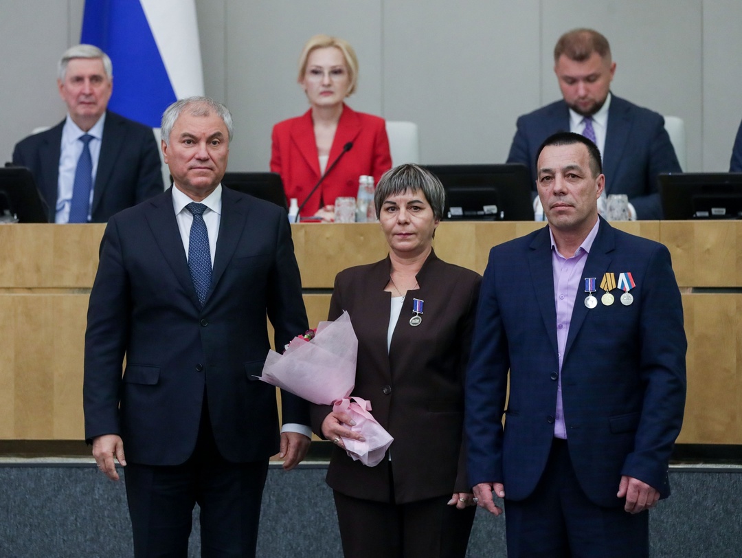 Сегодня в Государственной Думе встречаются с родителями погибших участников специальной военной операции.