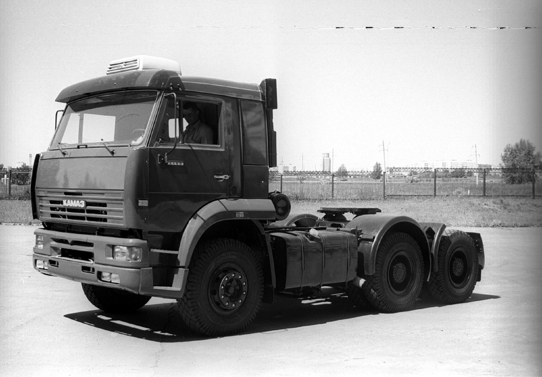 История седельного магистрального тягача КАМАЗ-6460