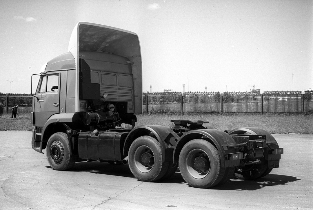 История седельного магистрального тягача КАМАЗ-6460