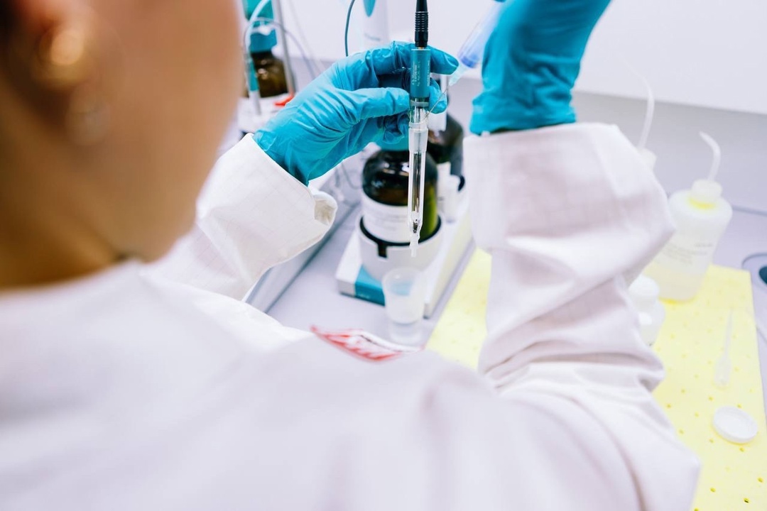 ЛУКОЙЛ после масштабной модернизации открыл завод смазочных материалов в Торжке.