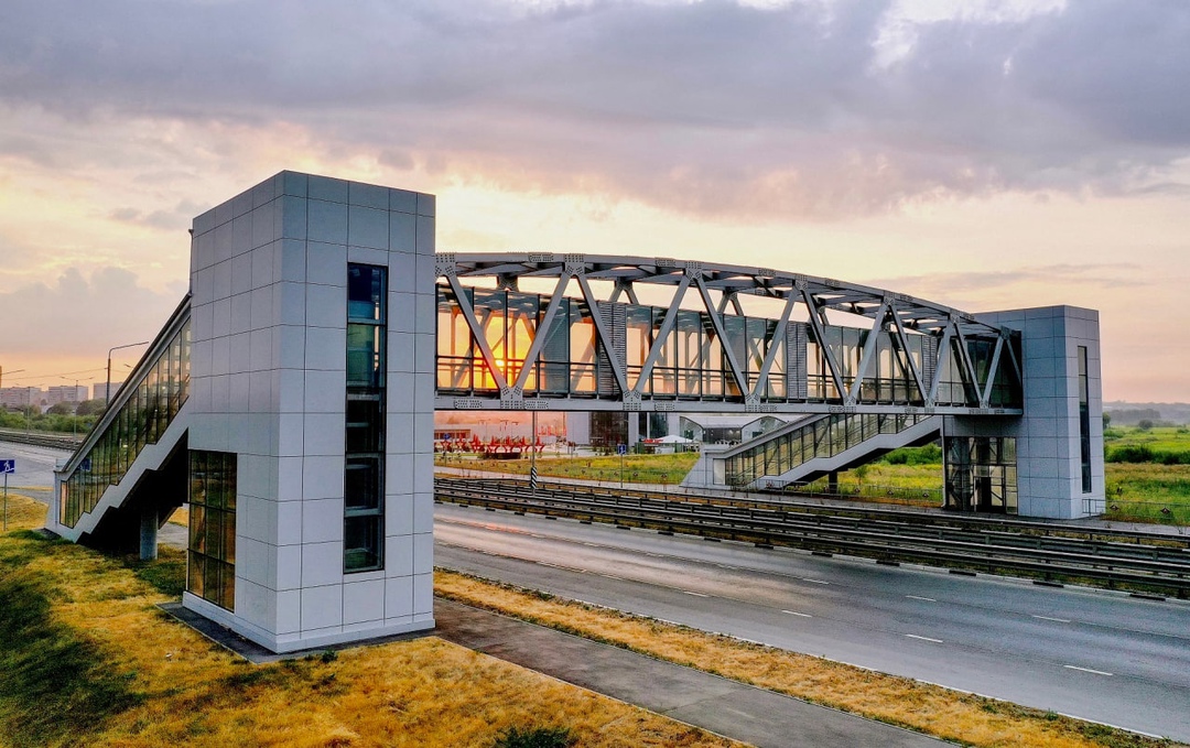 Завершаем пятницу поздравлением мостостроителям, у которых сегодня профессиональный праздник.