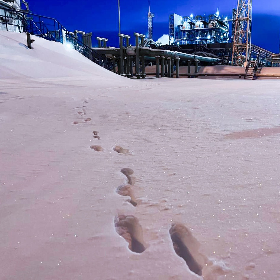 Восточно-Мессояхское месторождение — самый северный материковый нефтепромысел страны. Сюда уже пришла настоящая зима с морозами до -35 градусов и метелями