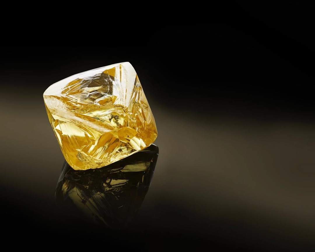 Насколько редки жёлтые бриллианты? Если смотреть в исторической перспективе, то до второй половины XIX века они практически не встречались