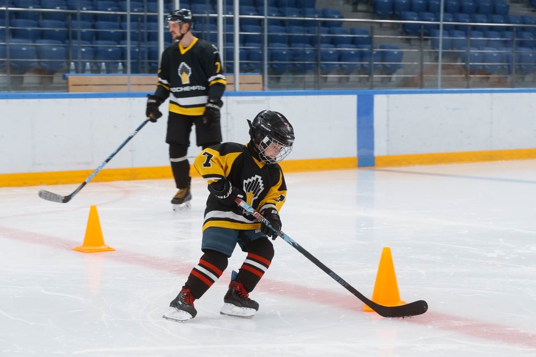 Спорт без границ День хоккея мы отметили победой наших армейцев