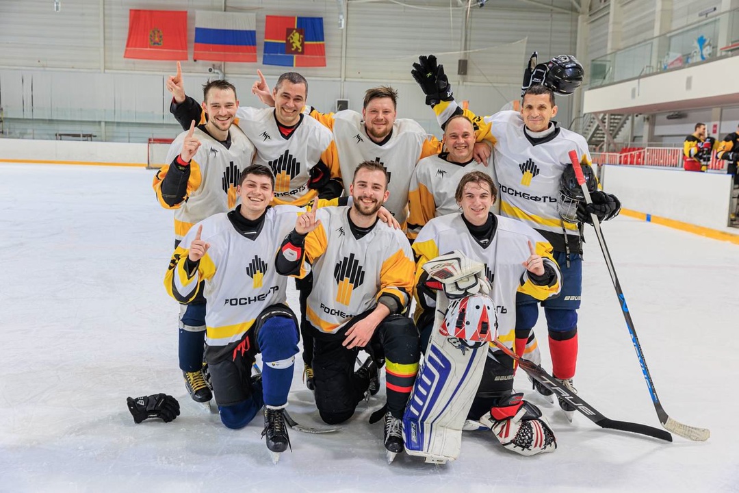 Спорт без границ День хоккея мы отметили победой наших армейцев