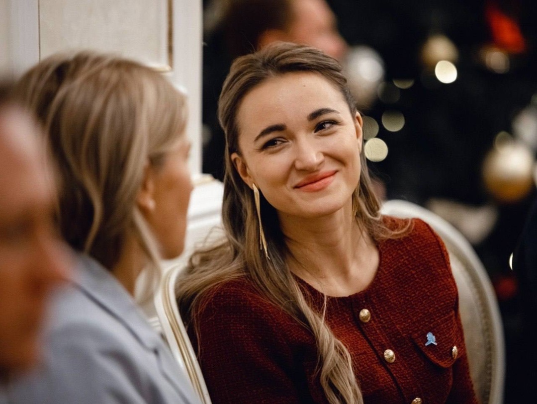 Роман Старовойт вручил ведомственные награды сотрудникам авиакомпании «Победа»