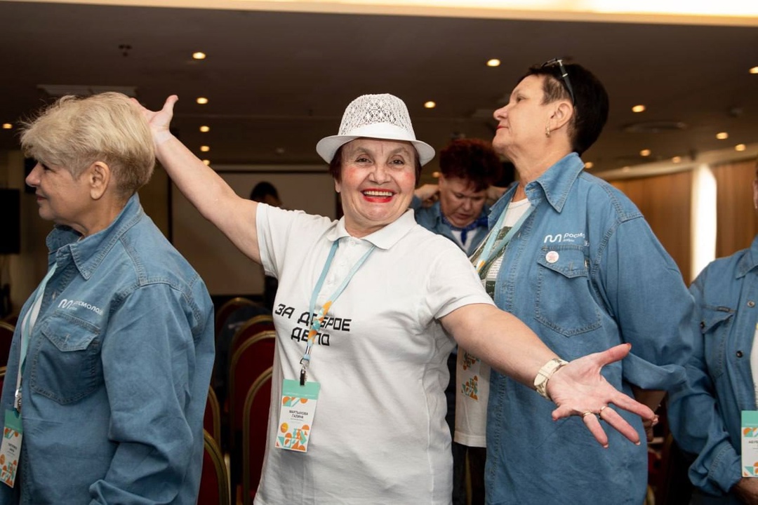 Дмитрий Чернышенко и Григорий Гуров поздравили россиян с Днем добровольца