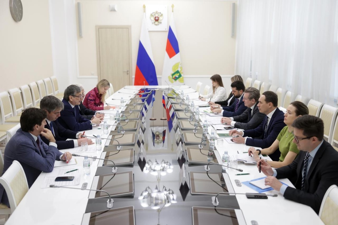 Замминистра Сергей Левин и Чрезвычайный и полномочный посол Аргентины в России Энрике Игнасио Феррер Виейра обсудили укрепление сотрудничества стран в АПК и…