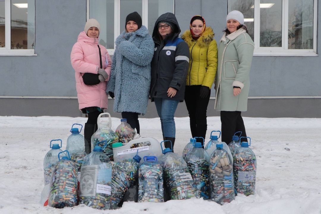 Заряд на будущее: экологи Распадской сдали на переработку более 200 кг отработанных батареек