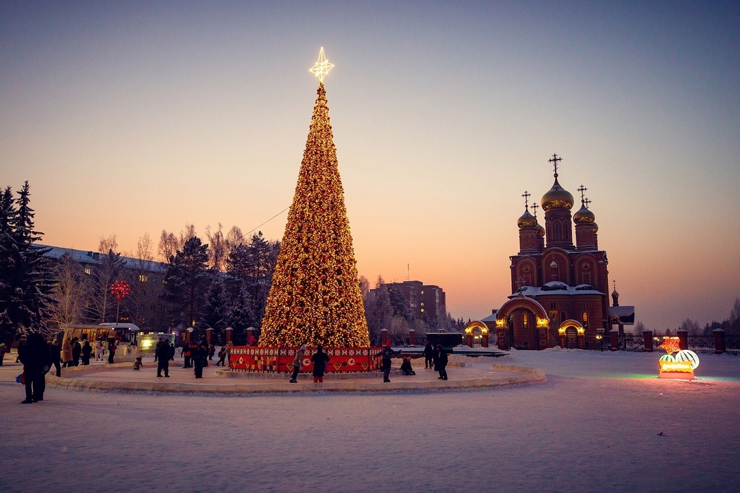 Зимняя сказка: гуляем по новогодним городкам!