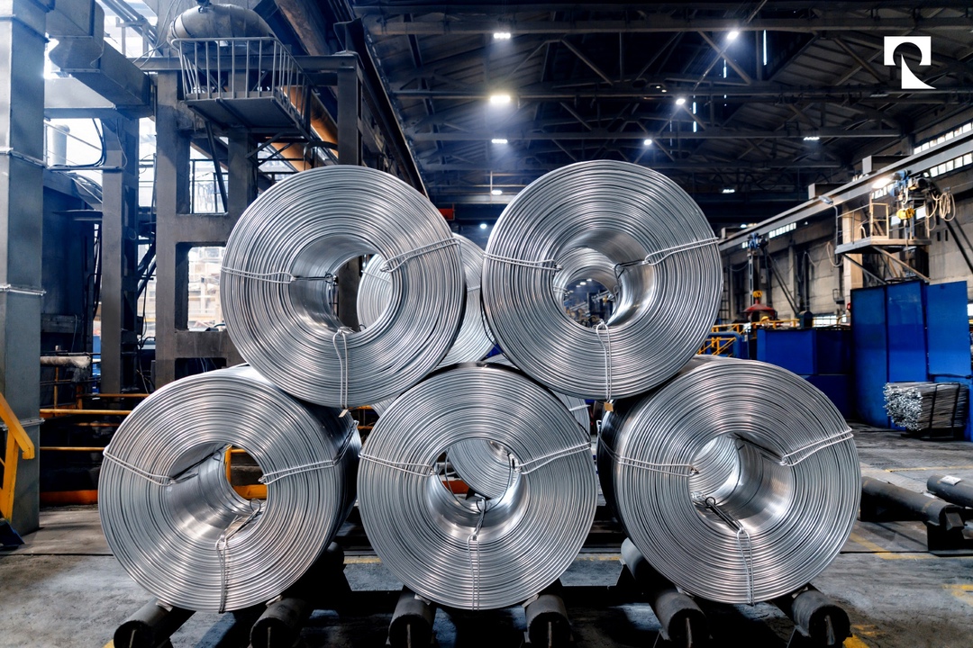 Новости с производства. РУСАЛ получил первичный алюминий со сверхнизким содержанием тяжёлых металлов, в частности, ванадия, который снижает электропроводность.