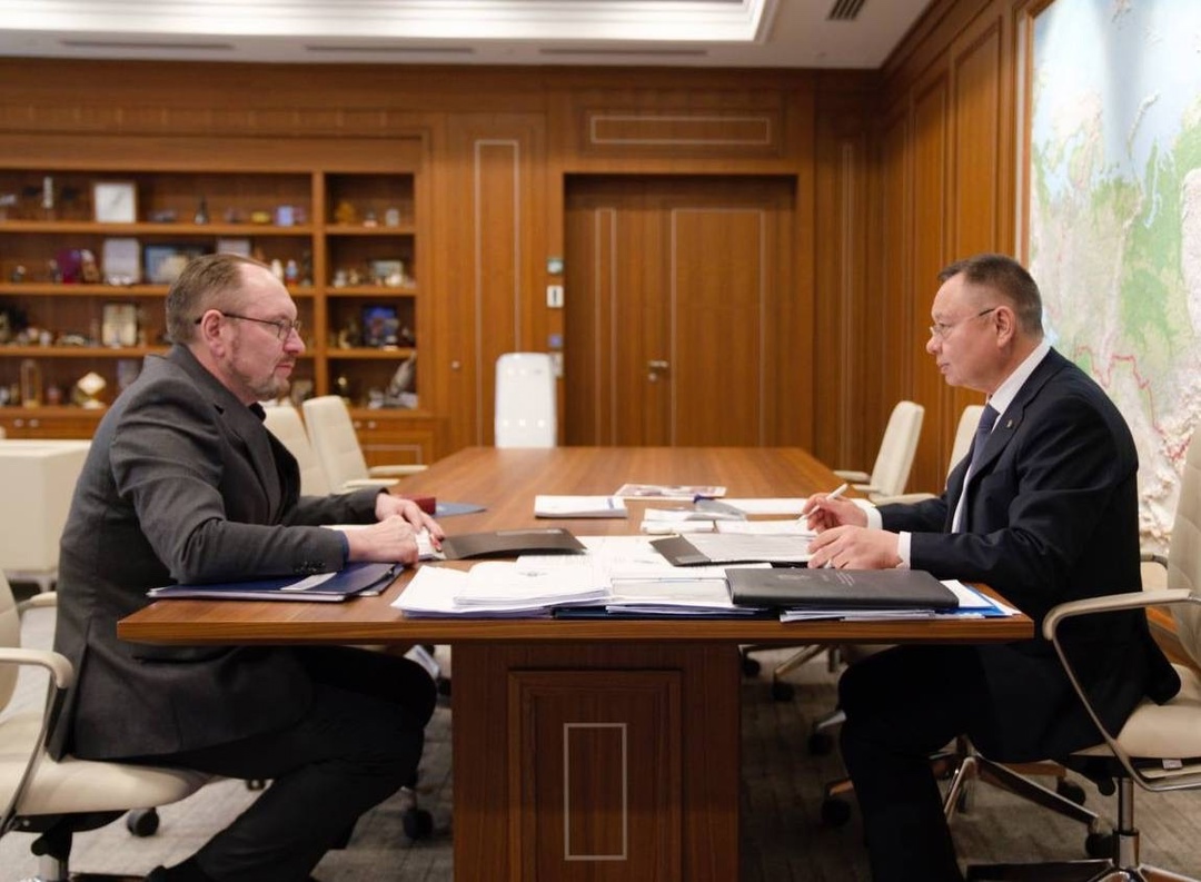 Министр строительства и ЖКХ РФ Ирек Файзуллин провел рабочую встречу с начальником Главгосэкспертизы России Игорем Маныловым