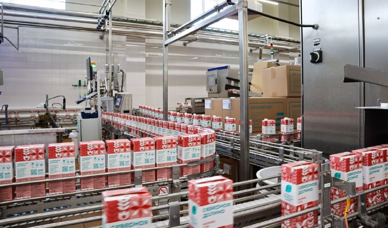 В этом году на Шахунском молочном заводе будет внедрена современная роботизированная система агрегации и паллетирования продукции на базе промышленных роботов…