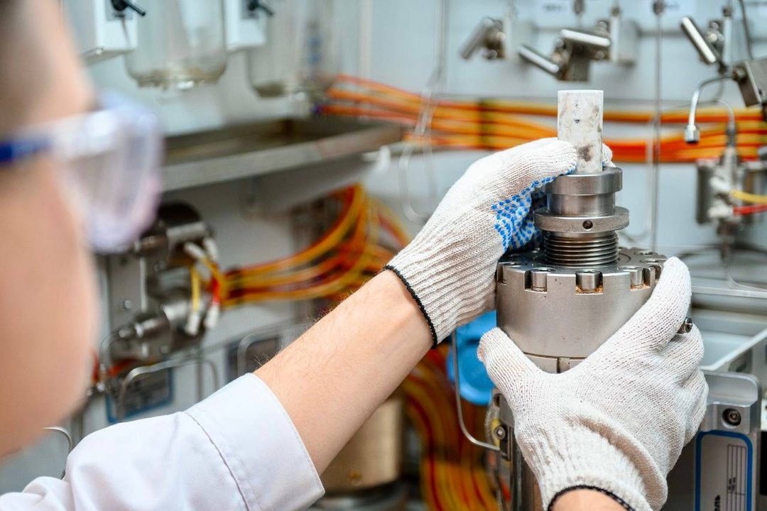 Умный керн ЛУКОЙЛ создал цифровую модель керна Возейского месторождения в Республике Коми для исследования технологий нефтеотдачи пласта.