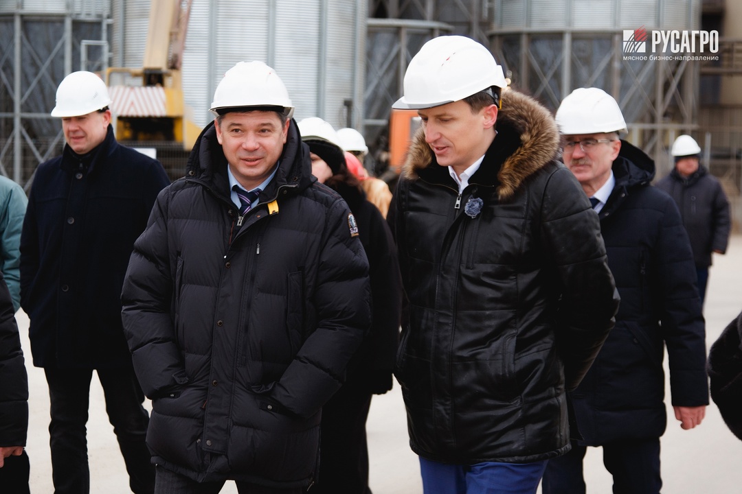 Сегодня временно исполняющий обязанности главы Тамбовской области Евгений Первышов посетил комплекс по производству комбикорма Мясного бизнес-направления…