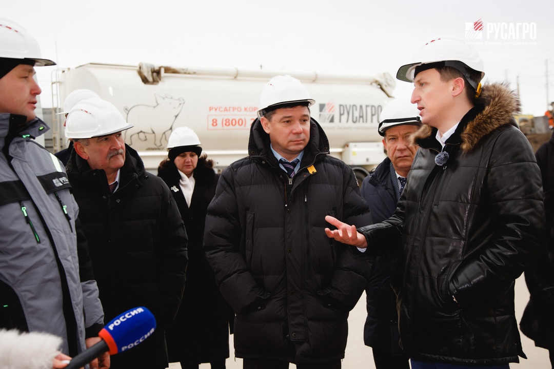 Сегодня временно исполняющий обязанности главы Тамбовской области Евгений Первышов посетил комплекс по производству комбикорма Мясного бизнес-направления…