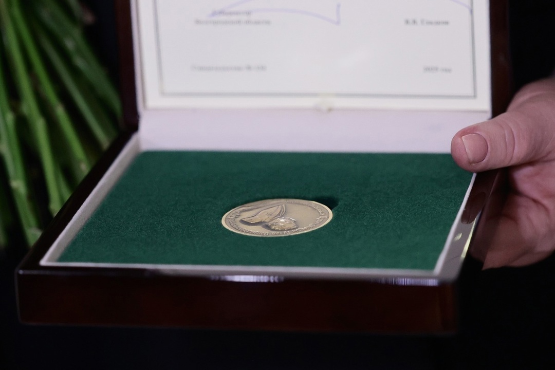 Механизатор Андрей Кротов удостоен Премии им. В.Я.Горина.