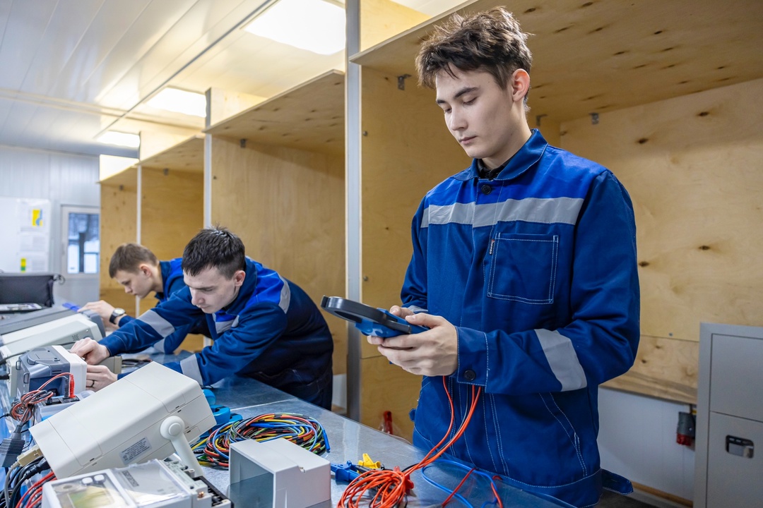 В Лениногорском нефтяном техникуме открылись новые лаборатории и мастерские