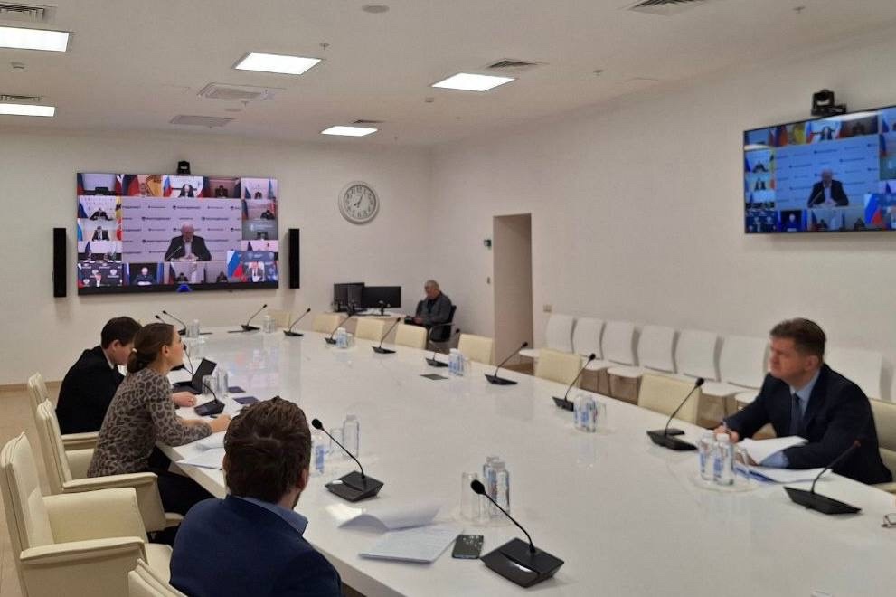 В Минстрое России состоялось еженедельное совещание под руководством замминистра строительства и ЖКХ РФ Алексея Ересько по вопросу прохождения отопительного…