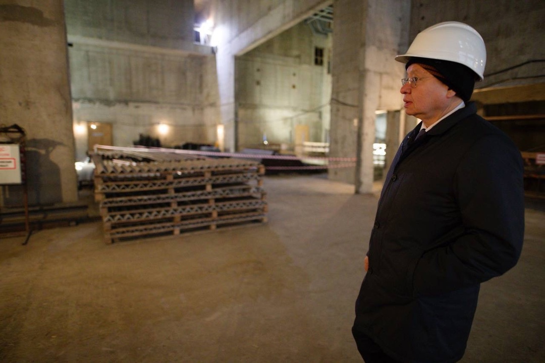 Министр строительства и ЖКХ РФ Ирек Файзуллин представил Председателю Совета Федерации Валентине Матвиенко объект Академического Малого драматического театра –…