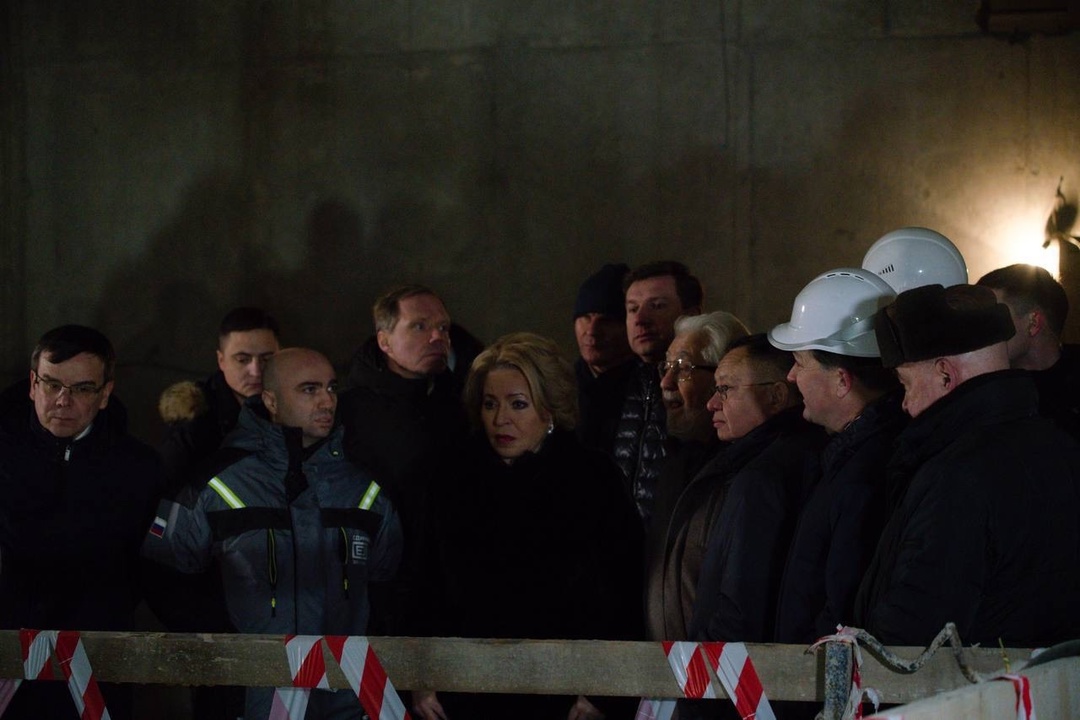 Министр строительства и ЖКХ РФ Ирек Файзуллин представил Председателю Совета Федерации Валентине Матвиенко объект Академического Малого драматического театра –…