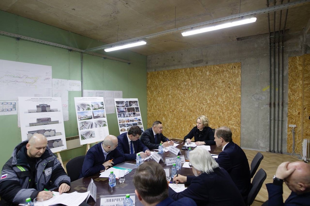 Глава Минстроя России Ирек Файзуллин принял участие в совещании Председателя Совета Федерации Валентины Матвиенко по вопросу реализации объекта Театр Европы в…