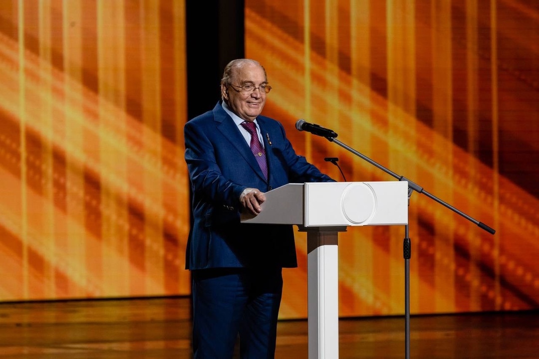 Дмитрий Чернышенко поздравил коллектив МГУ имени М.В.Ломоносова с 270-летием со дня основания университета